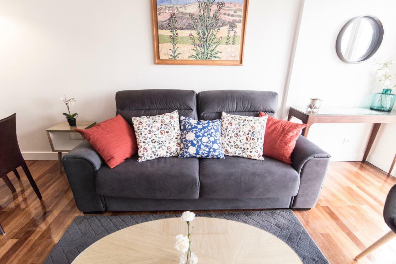 Elegant Retreat Business District Bernabeu Appartement Madrid Buitenkant foto