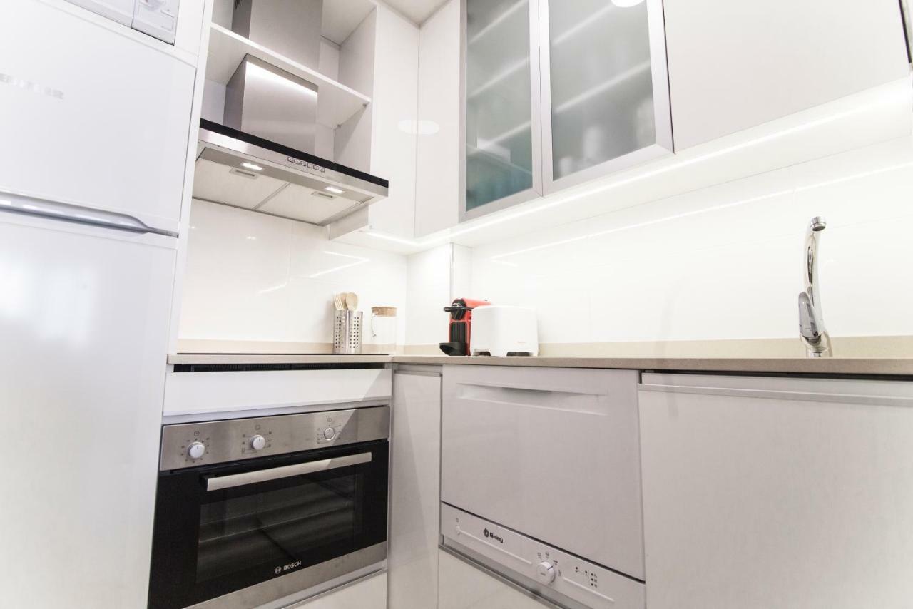 Elegant Retreat Business District Bernabeu Appartement Madrid Buitenkant foto