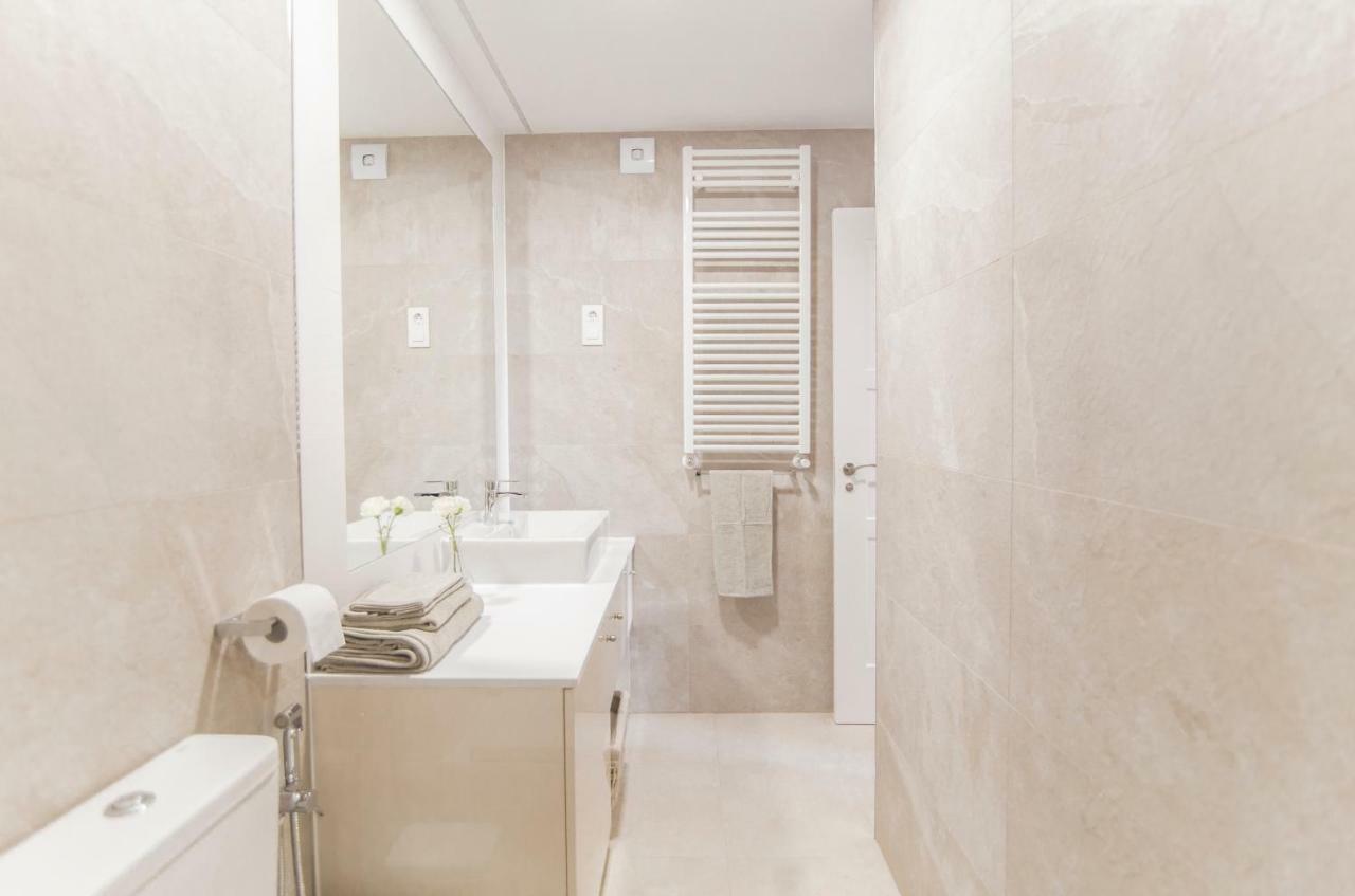 Elegant Retreat Business District Bernabeu Appartement Madrid Buitenkant foto