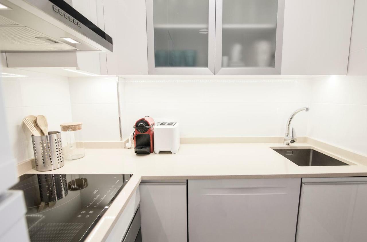 Elegant Retreat Business District Bernabeu Appartement Madrid Buitenkant foto