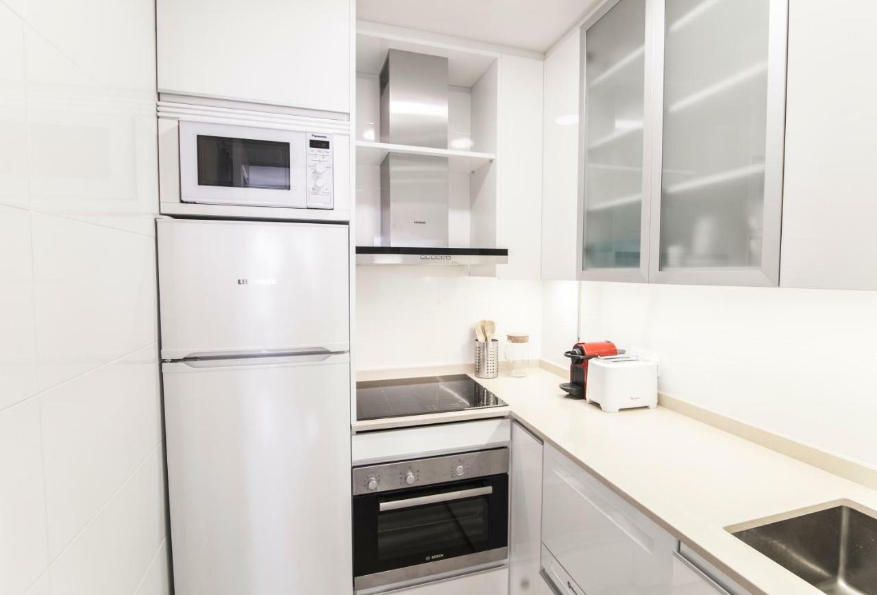 Elegant Retreat Business District Bernabeu Appartement Madrid Buitenkant foto