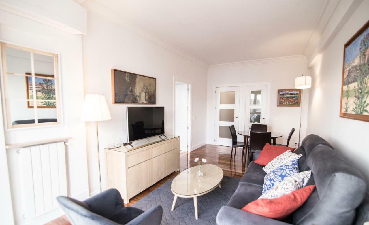 Elegant Retreat Business District Bernabeu Appartement Madrid Buitenkant foto